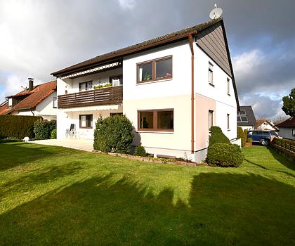 Großzügige Terrassen- und Gartenwohnung mit EBK und Garagenstellplatz in Burgthann - Unterferrieden