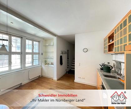 Stilvolles und großzügiges Maisonette-Apartment mit Einbauküche und Balkon im Herzen von Erlangen