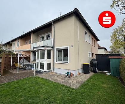 Ihr neues Zuhause wartet - kompaktes und modernisiertes Reihenendhaus in Laufamholz