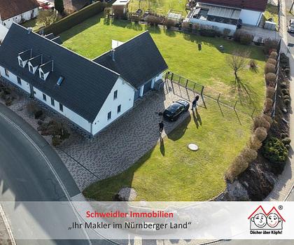 WOW! XXL-Einfamilienhaus (Baujahr 2006) mit großem Traumgarten bei Neuhaus a.d. Pegnitz