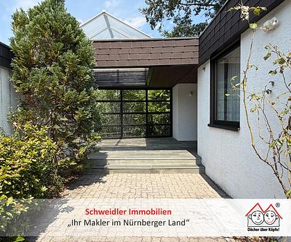 Aus Bestand Besonderes machen – stilvoller Architektenbungalow auf großem Grundstück in Schwaig