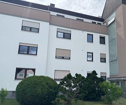 Vermietete 2,5-Zimmer-Wohnung mit Balkon und Stellplatz im gewachsenen Wohngebiet von Nürnberg-Altenfurt
