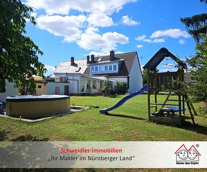 Mehr als ein Haus! Kernsanierte Doppelhaushälfte mit genehmigter Anbauoption in Nbg.-Buchenbühl