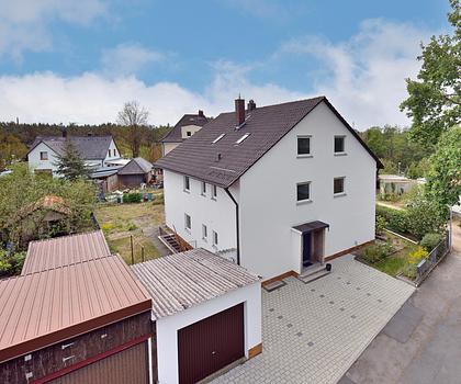 Gepflegtes, teilsaniertes Dreifamilienhaus in Röthenbach/Peg.