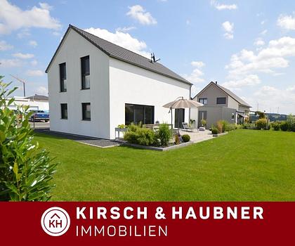 Attraktives Zuhause für die junge Familie! 
Modernes Einfamilienhaus in Deining 