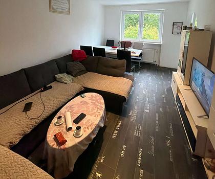 Vermietete 2-Zimmer-Wohnung mit Loggia & Stellplatz in Fürth - Ronhof!