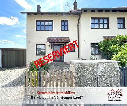 Ihre Chance! Tolles Reiheneckhaus mit XXL-Terrasse und Garage in Leinburg