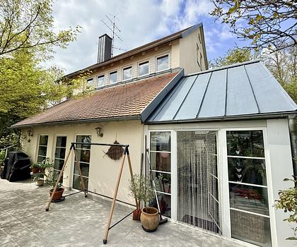 Einfamilienhaus mit großem Garten und Fernblick