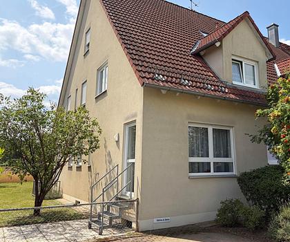 Schöne 2-Zi.-ETW mit Terrasse in ruhiger Lage von Henfenfeld