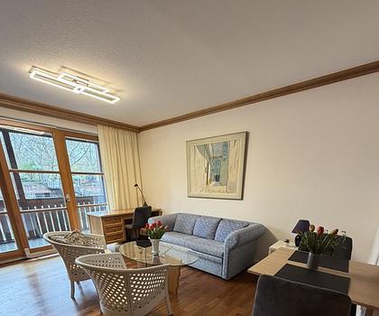 Exklusive 2-Zimmer-Wohnung mit Balkon über der Pegnitz