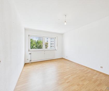 Nürnberg - Johannis / 3-Zimmer-Wohnung mit Balkon, Einbauküche und Tiefgarage