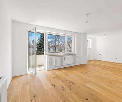HEGERICH: Modern wohnen in Haar: Komplett renovierte 3-Zimmer-Wohnung mit Balkon!