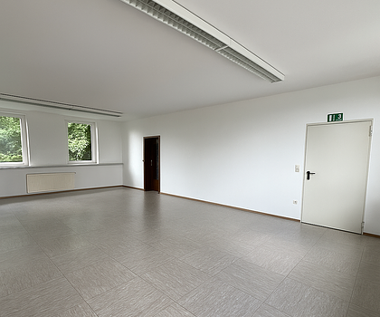 HEGERICH: Attraktive Gewerbeeinheit mit durchdachter Raumaufteilung