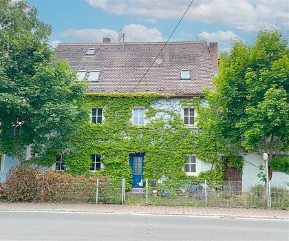 Veredelter Rohbau mit Scheune: Jetzt Ihr individuelles Wohnprojekt starten!