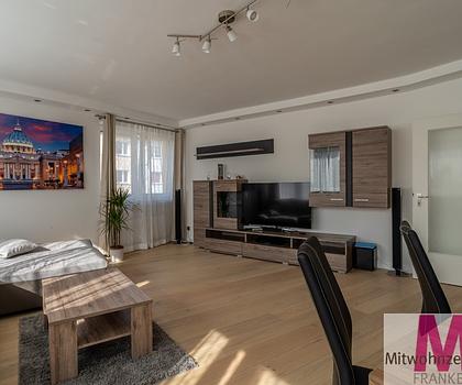 Hochwertig möblierte Wohnung mit 2 Balkonen