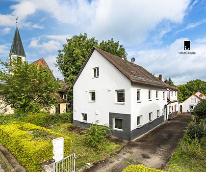 Zweifamilienhaus & Bungalow mit Entwicklungspotenzial in Eckental-Forth
