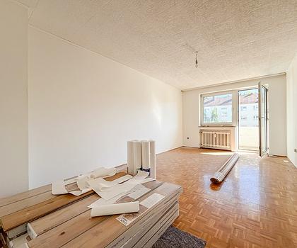 Leerstehend! Renovierungsbedürftige Wohnung mit Balkon
in Nürnberger Nordstadt