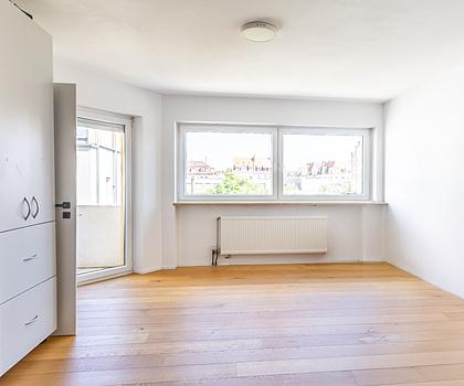 Attraktive Stadtlage - Barrierefreie & sanierte 1,5-Zimmer Whg. mit Option auf schnelle Eigennutzung