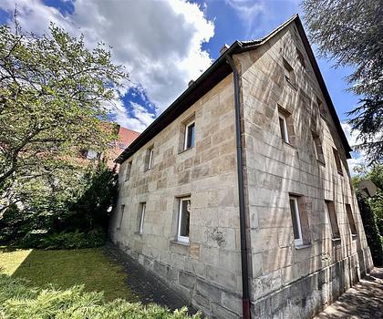 830m² Grund mit großem 2-3 Familienhaus im Herzen von Rückersdorf