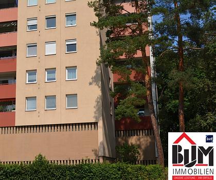 *2 Zimmer - Loggia - Garage - Bad mit Fenster*