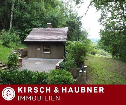 Rarität: Gepflegtes Wochenendhaus in idyllischer Waldrandlage,
Berching