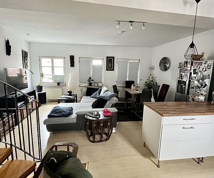 Wohnen auf Großen Fuß - 90m Maisonette Wohnung über 3 Etagen mit Balkon