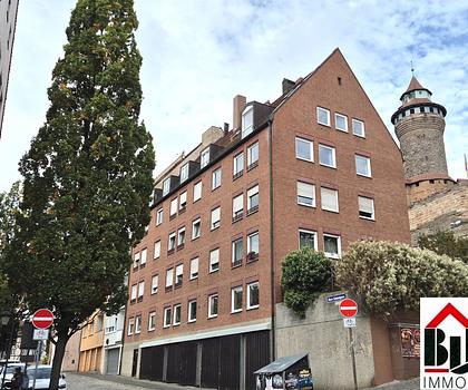 *Besonders - Blick über die Dächer von Nürnberg - Maisonette - Einbauküche möglich*