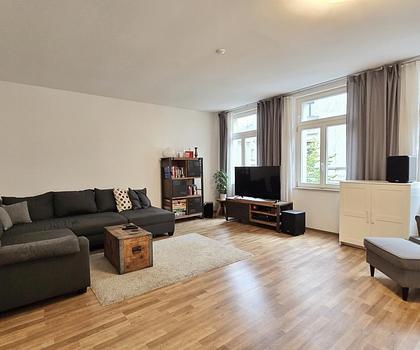 Aufwendig kernsanierte moderne Wohnung in einem historischen Gebäude.