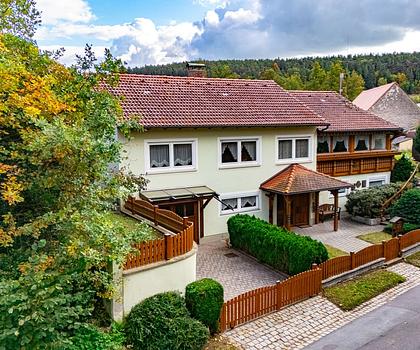 HEGERICH: Idyllisch wohnen mit Weitblick – ideal für Familien oder Generationenwohnen