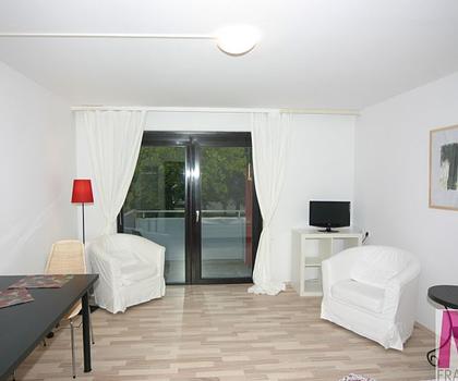 Große 1 Zimmer Wohnung, sehr zentral und ruhig gelegen