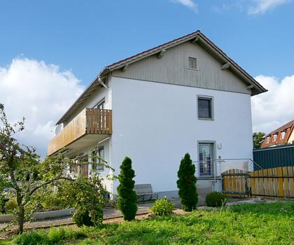 Einfamilienhaus mit großem Garten (Grundstück) in Adelsdorf