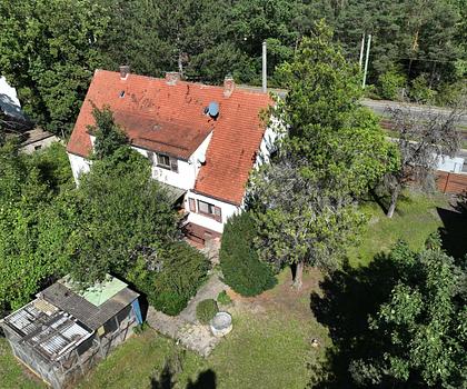 Hier ist Potenzial! Platz für zwei Häuser!