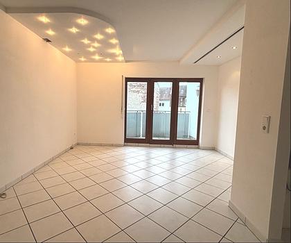 Charmante Maisonette-Dachgeschosswohnung mit 3,5 Zimmern und Süd-Balkon