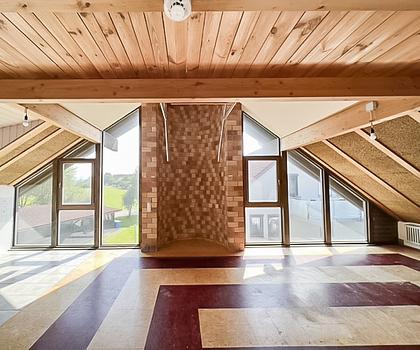 Individuelle und ansprechende Architektur garantiert!
- DG-Whg. in Gemünden am Main/Wernfeld -