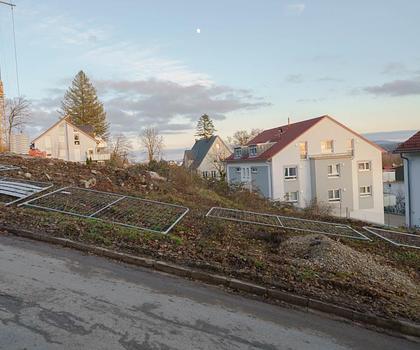 Idyllisch gelegenes Grundstück mit Baugenehmigung