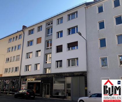 *Neu renoviert - 3 Zimmer - Südbalkon - Garage möglich*