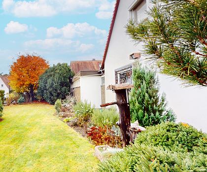 Einfamilienhaus mit Schwimmhalle und Garage -Sehr Ruhig - viel S o n n e  - wie JEDEN TAG URLAUB !