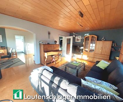 Komfortable 4,5-Zi-Familienwohnung im 1. OG mit Balkon, Gartenanteil + Garage und Kfz-Stellplatz