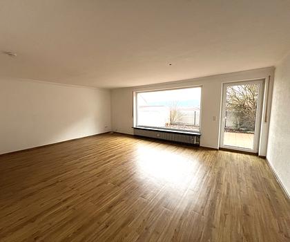 Ruhige Wohnlage! 
Geräumige 3-Zimmer-Wohnung 
mit Garage in Dietfurt