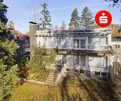 Seltene Gelegenheit – Flachdach Architektenhaus in ruhiger Lage in Nürnberg Laufamholz