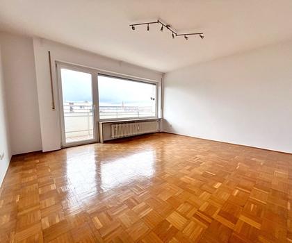Zentrumsnah und ruhig ... 
2 Zimmer- City- Wohnung mit Balkon ...