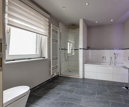 Wunderschöne Doppelhaushälfte – Liebevoll renoviert mit Gartenparadies