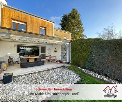 Neues Dach & Neue Heizung – Wunderschönes Reihenmittelhaus am Laufer Kunigundenberg mit Garage