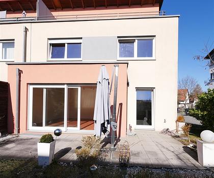 FREIES XXL-Eckhaus Bj. 2006 + 5-Zi. + Dachterrasse + 2 Bäder + Vollkeller + Garage + Stellplatz