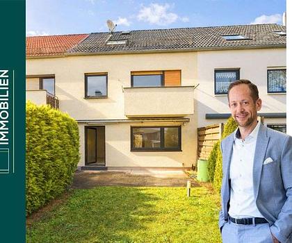 Reihenmittelhaus zum Sanieren – Balkon, Terrasse und Garten im Südwesten von Nürnberg