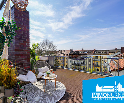 Mit Seltenheitswert: Wohnen auf zwei Ebenen mit 36 m² Dachterrasse