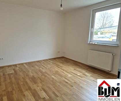 *Gemütliche Singlewohnung - frisch modernisiert -ruhige Lage - Bad mit Fenster*