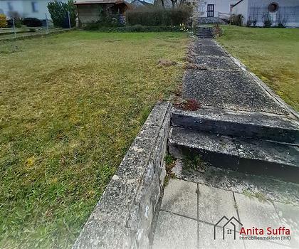 Zeitlos schön – historische Doppelhaushälfte mit großem Garten und Doppelgarage