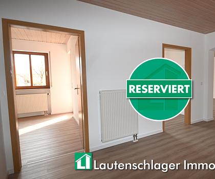 TOP renoviert! Großzügige 3-Zimmer-Wohnung mit 2 Stellplätzen in Neumarkt-Woffenbach