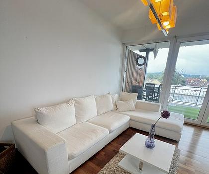 Helle, modern möblierte Wohnung mit großem Südbalkon und toller Aussicht